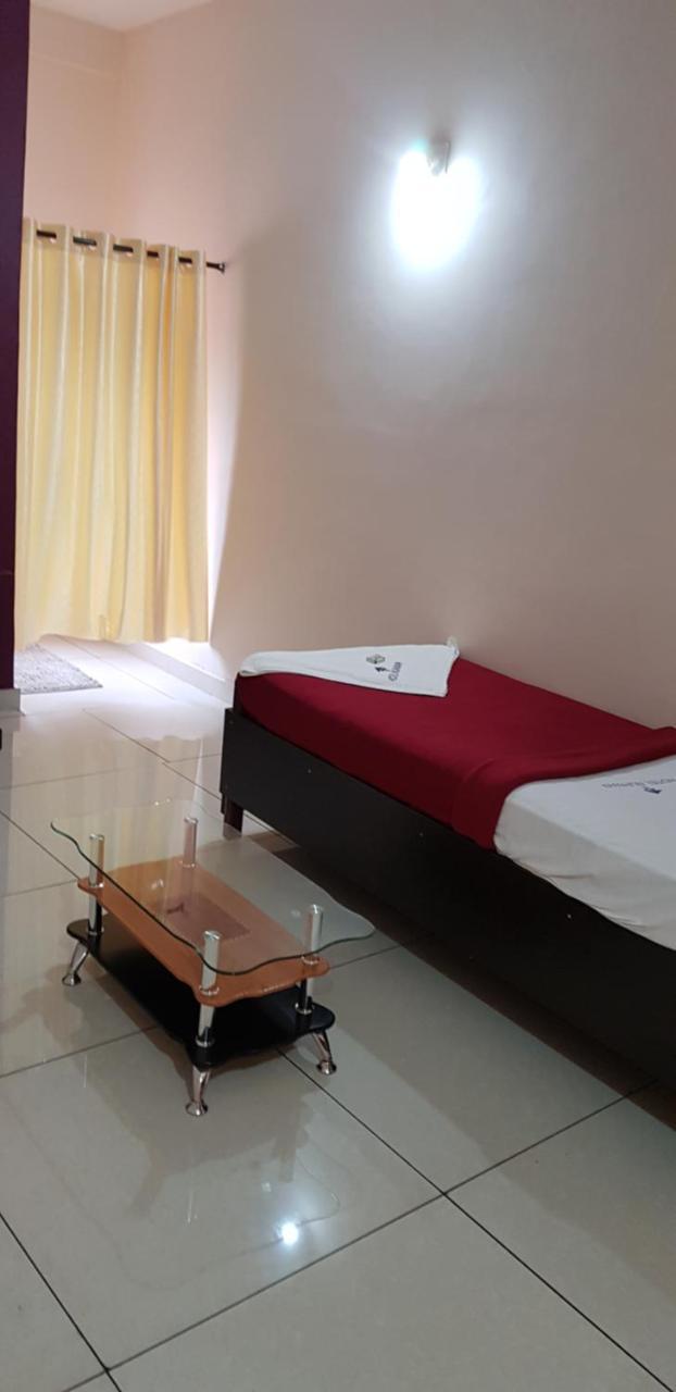 Hotel Nuhman Kondotty Exterior foto